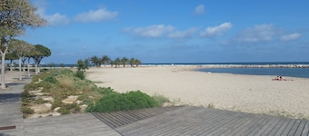 1er piso de la villa en zona residencial con gran terraza