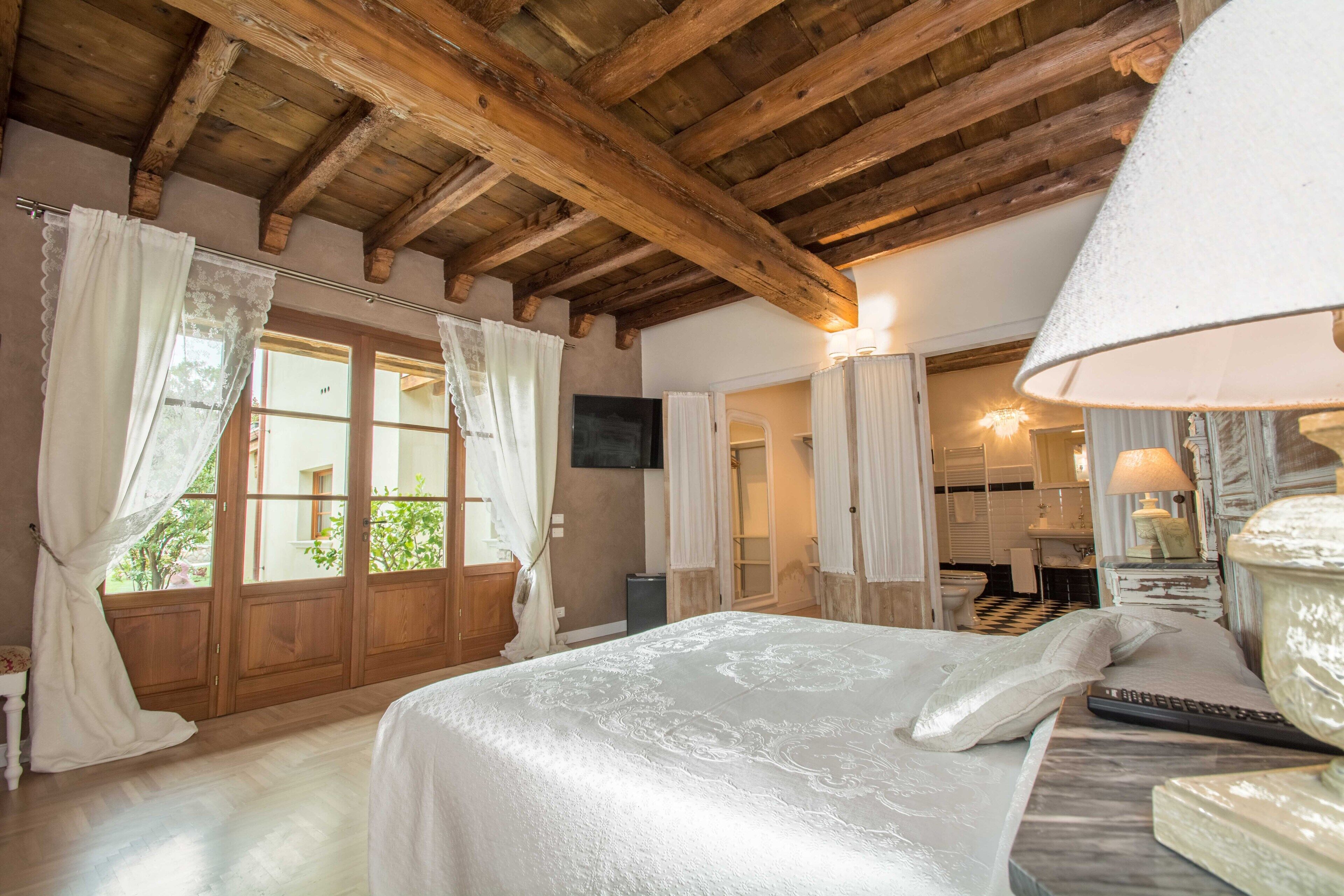 VILLA MARIO Lake Garda Salò Italy --Luxury, Privacy, Relaxation--