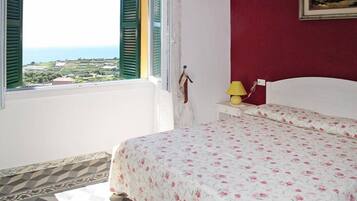 2 bedrooms, in-room safe, iron/ironing board, WiFi