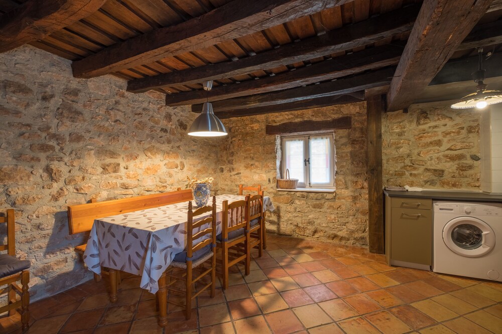MIRADOR DE VALCABADO HOUSE