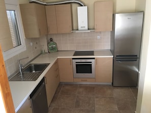 Microwave, dishwasher, coffee/tea maker