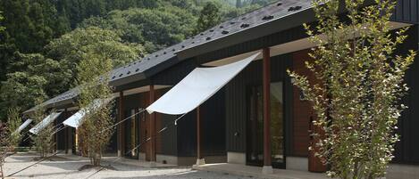 Wi-Fi de cortesia, roupa de cama