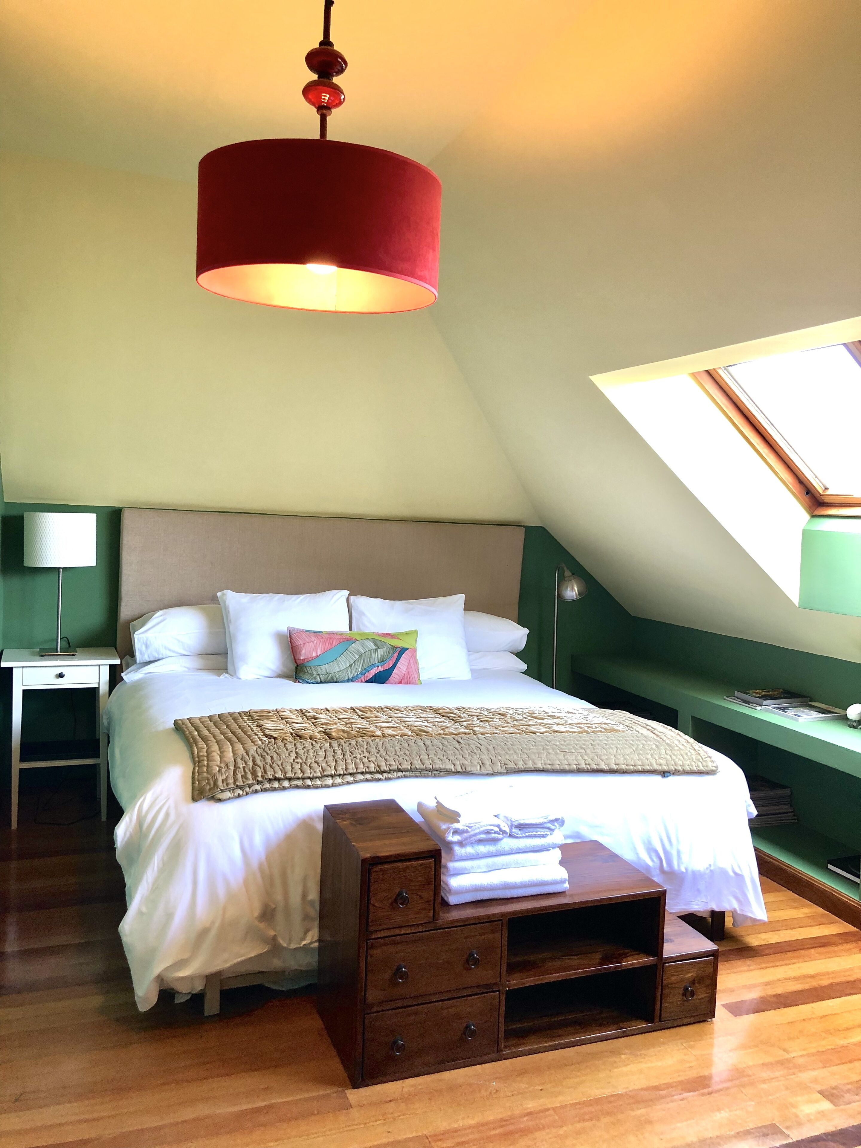 Beach and Mountain House. Garden, Pool and Rest