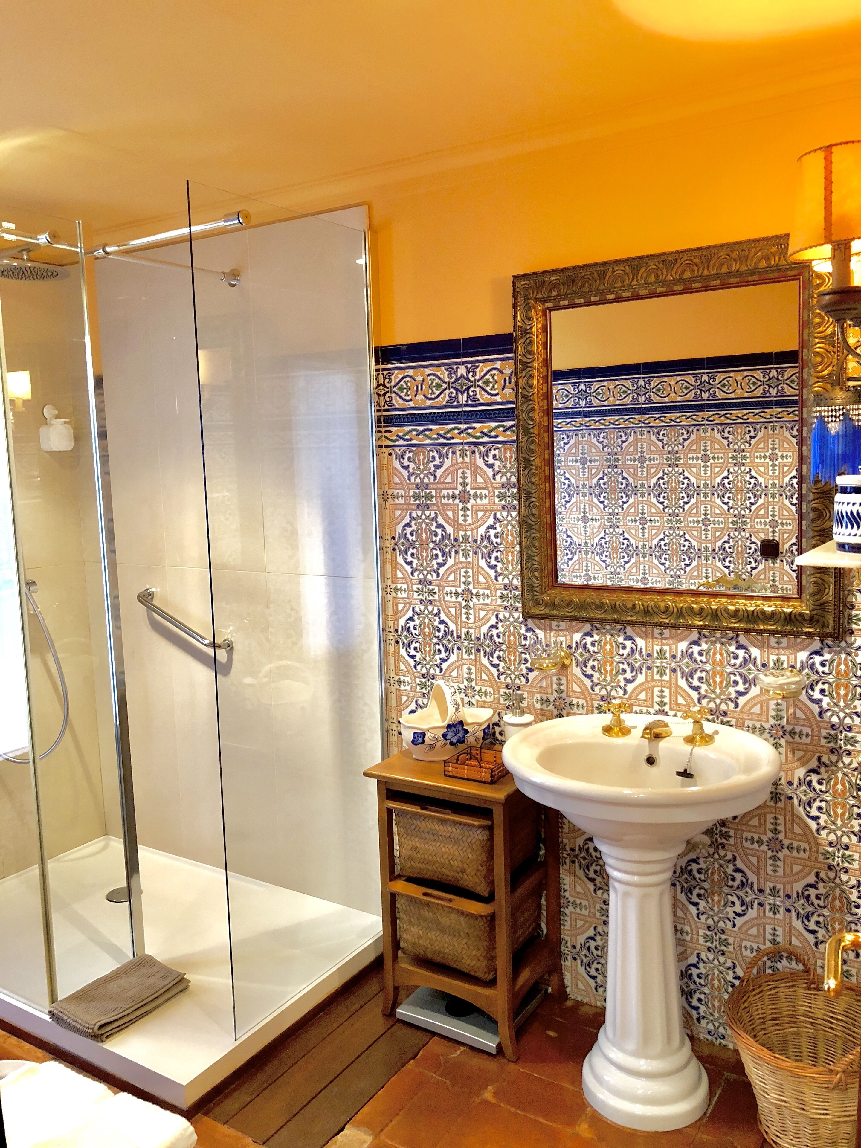 Beach and Mountain House. Garden, Pool and Rest