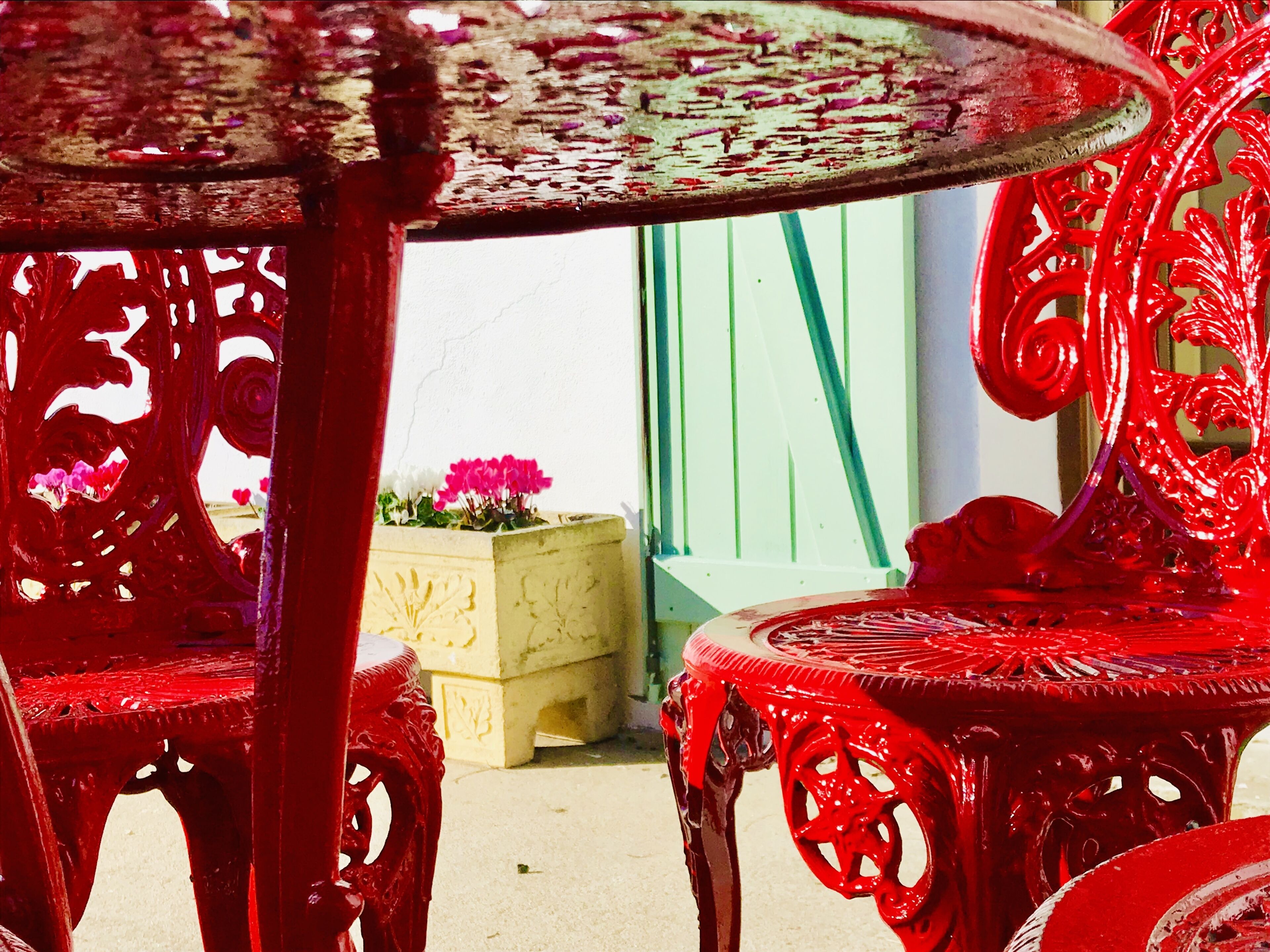 Farmhouse, all year heated pool, free Wifi, rural setting & close to everything 