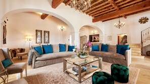 Smart TV, fireplace - VILLA CAN PRATS, ESSENCE OF IBIZA (Santa Eulalia del Río)