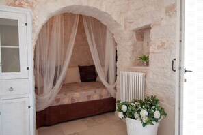 2 bedrooms, iron/ironing board, free WiFi, bed sheets - Sea View Trulli Retreat with Panoramic Pool (Selva di Fasano)