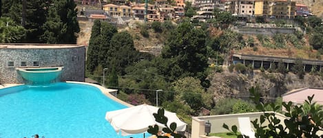 Piscina all'aperto