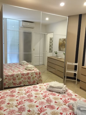 2 Schlafzimmer, Bügeleisen/Bügelbrett, Reisekinderbett, kostenloses WLAN
