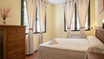 5 chambres, lit parapluie, Wi-Fi gratuit, draps fournis