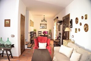Fernseher, Kamin, Videospiele, Stereoanlage