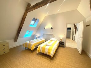 4 habitaciones, escritorio y insonorización
