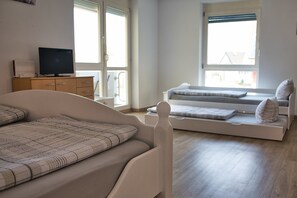 Free WiFi, bed sheets - Only 300 meters from the entrance of the Europa Park (Rust)