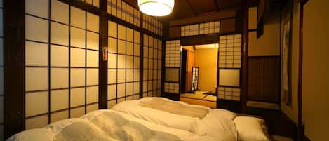 Classic-Zimmer (Shizu no Ma, for 4 Guests) | 2 Schlafzimmer, hochwertige Bettwaren, Daunenbettdecken