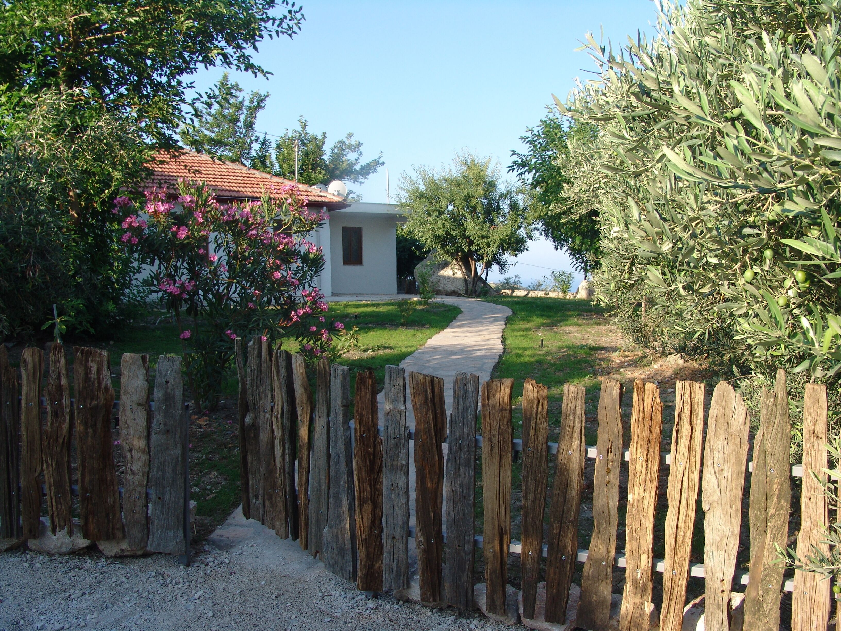 Lovingly renovated old farmhouse in a fantastic location - view of the sea