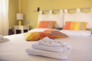 5 bedrooms, free WiFi, bed sheets