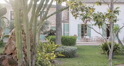 Curolla Petit Hotel