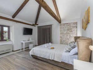 4 Schlafzimmer, Bügeleisen/Bügelbrett, kostenloses WLAN, Bettwäsche