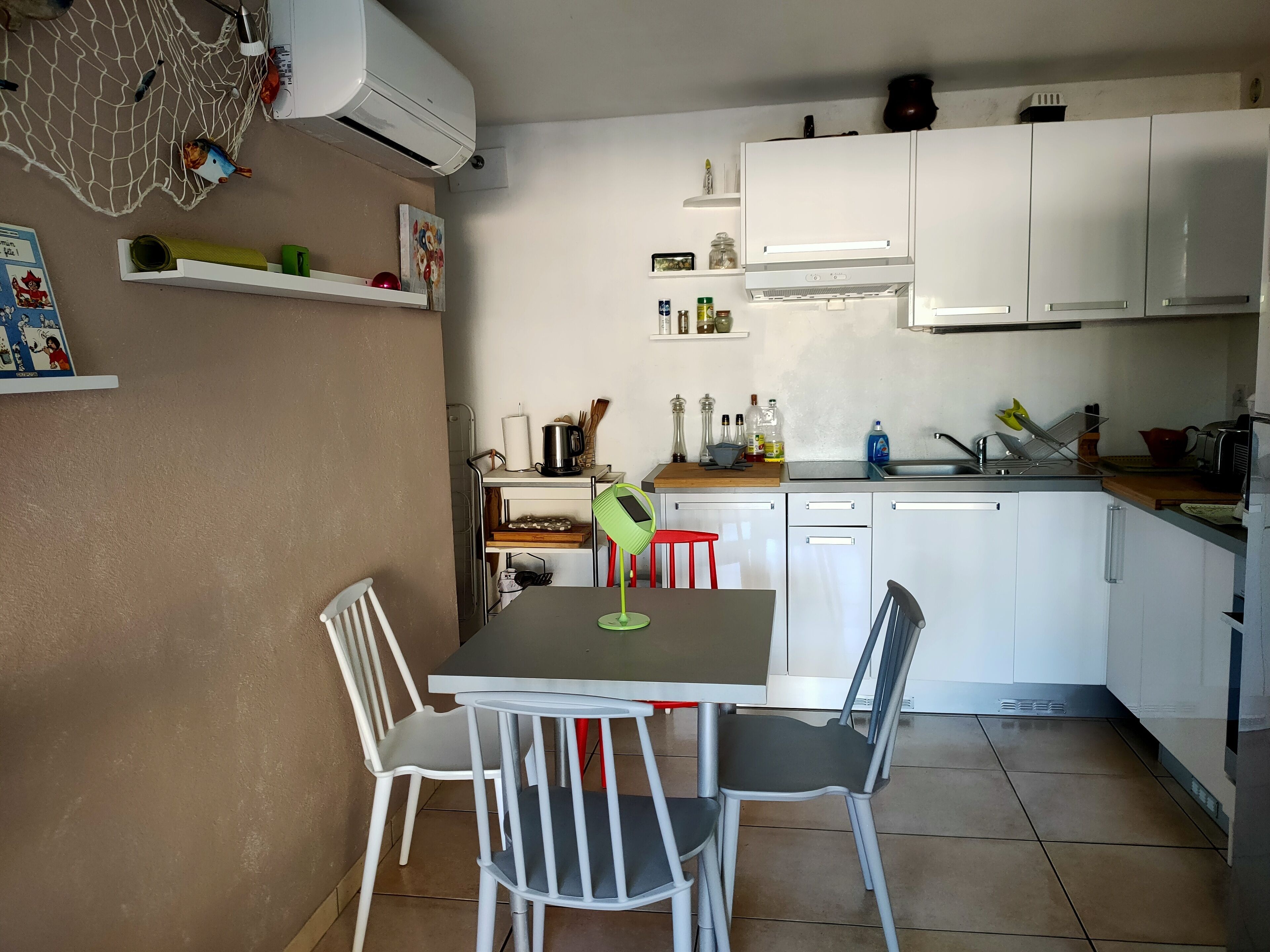 Charming one-bedroom apartment in a modern house - terrace - 1km from the beach