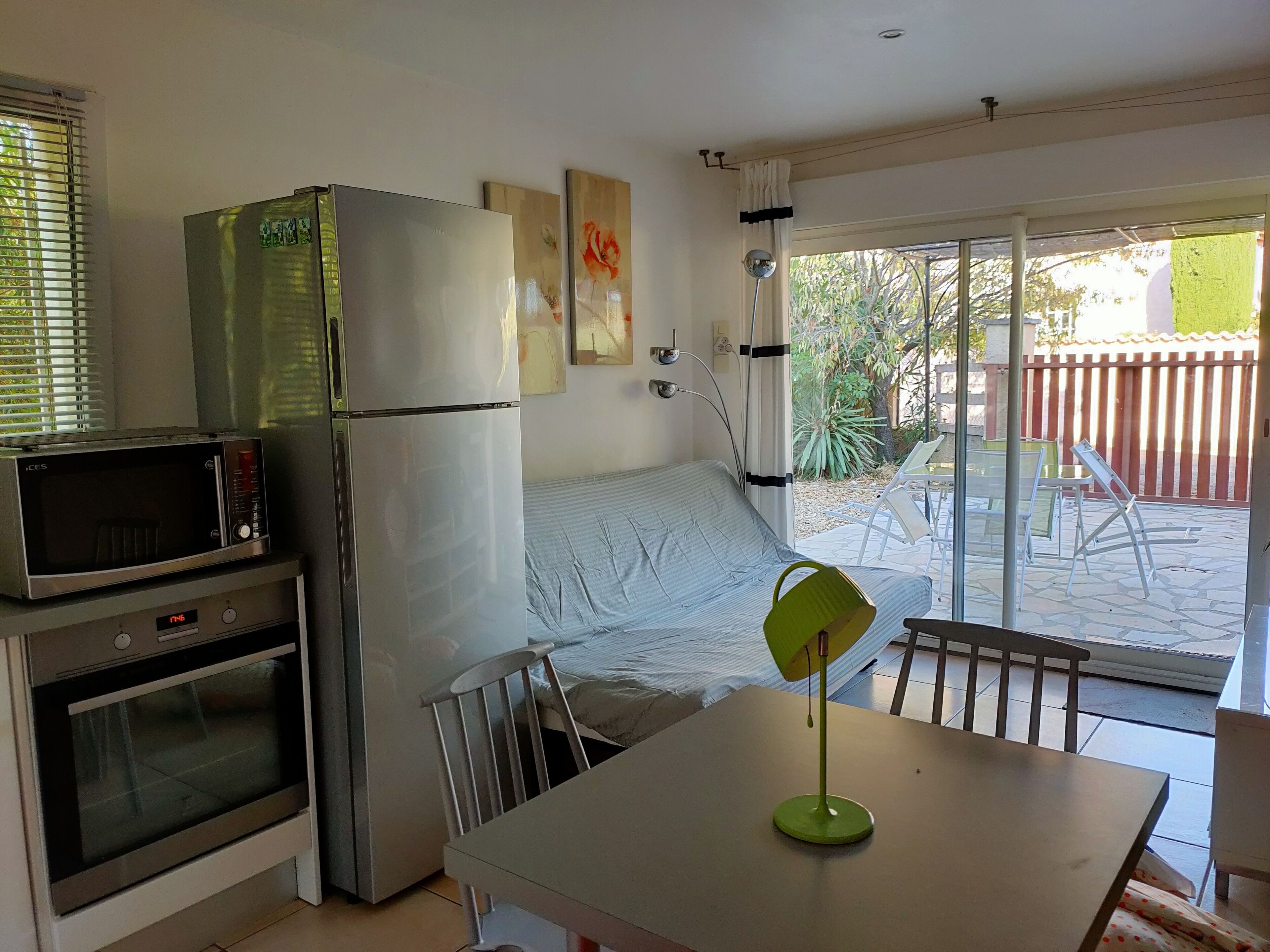 Charming one-bedroom apartment in a modern house - terrace - 1km from the beach