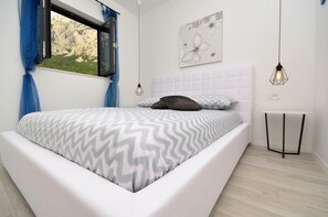 4 bedrooms, WiFi, bed sheets - Luxury villa Grace in Makarska, heated pool (Makarska)