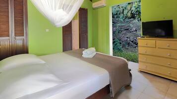 2 habitaciones, tabla de planchar con plancha, wifi y ropa de cama