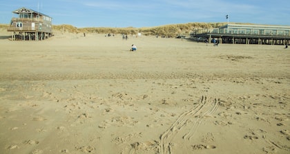 Appartement moderne avec vue sur les dunes Ă 350m du parking WiFi Mer du Nord
