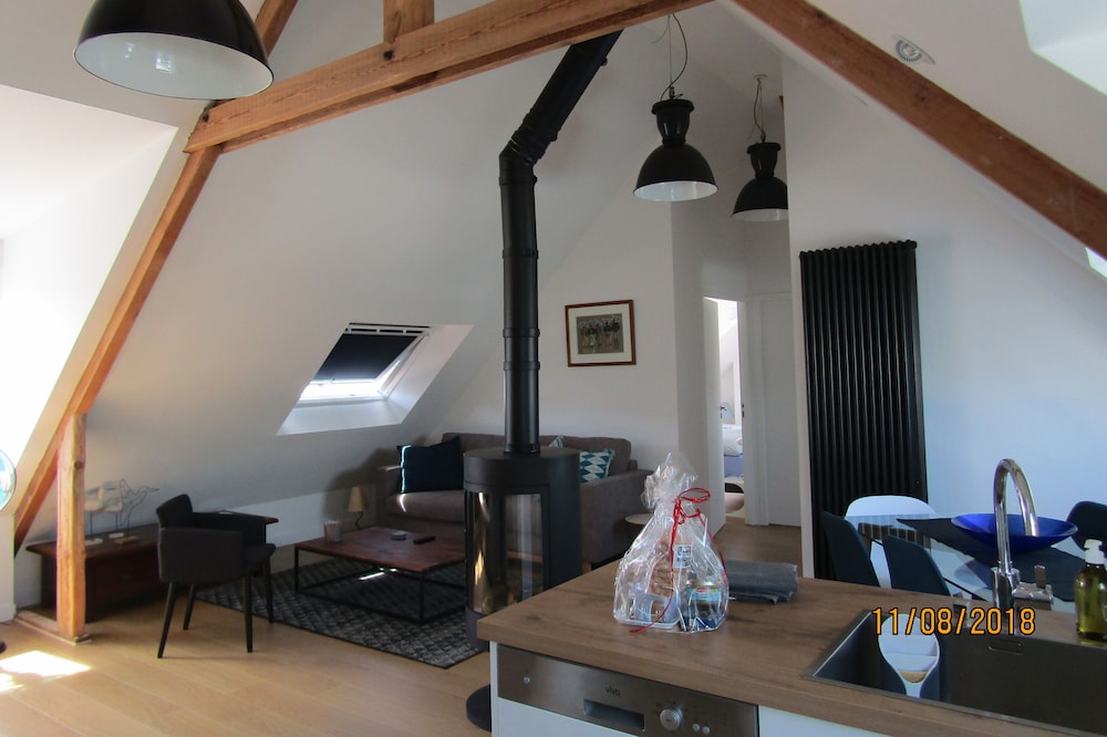Cozy apartment in the city center, 2 steps from the beaches - Stove - Garage