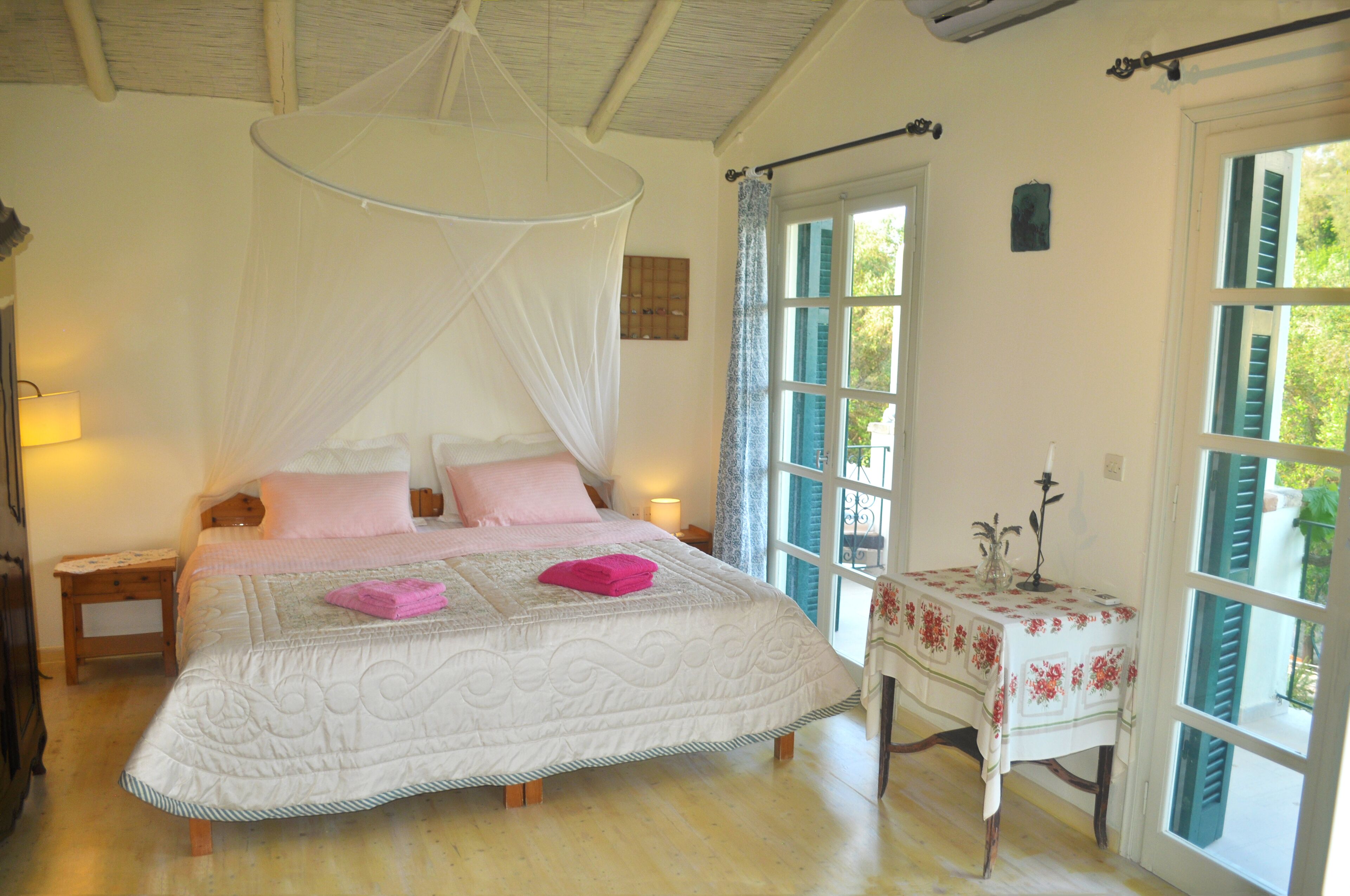 1 bedroom, iron/ironing board, internet, bed sheets