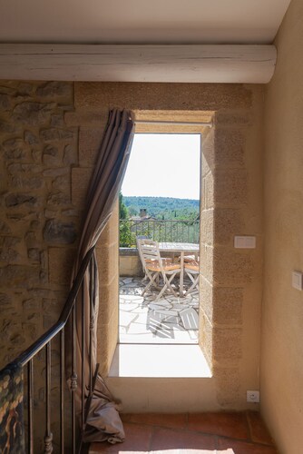 Superb comfortable farmhouse in a small village at the gates of Uzès
