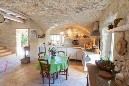 Superb comfortable farmhouse in a small village at the gates of Uzès