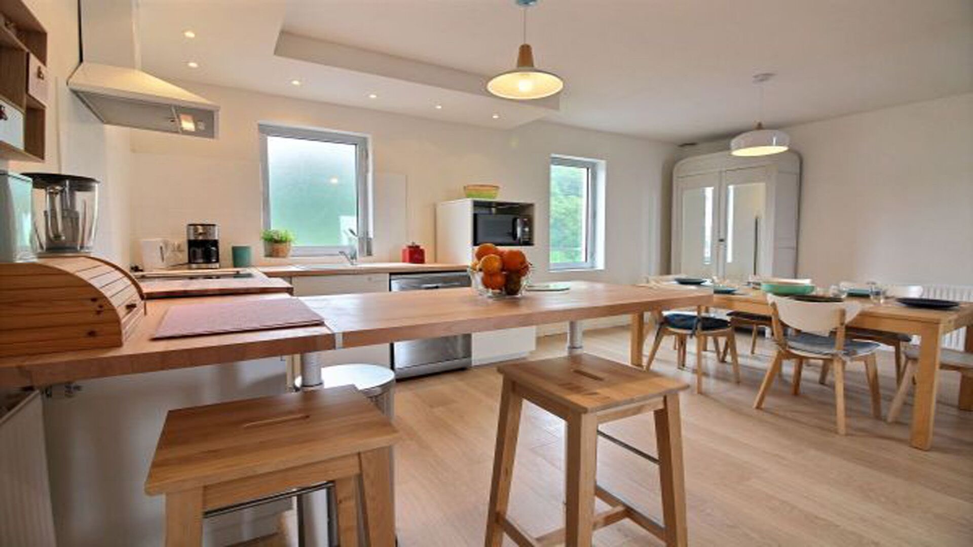 Exceptional duplex sea view direct access beach SPA