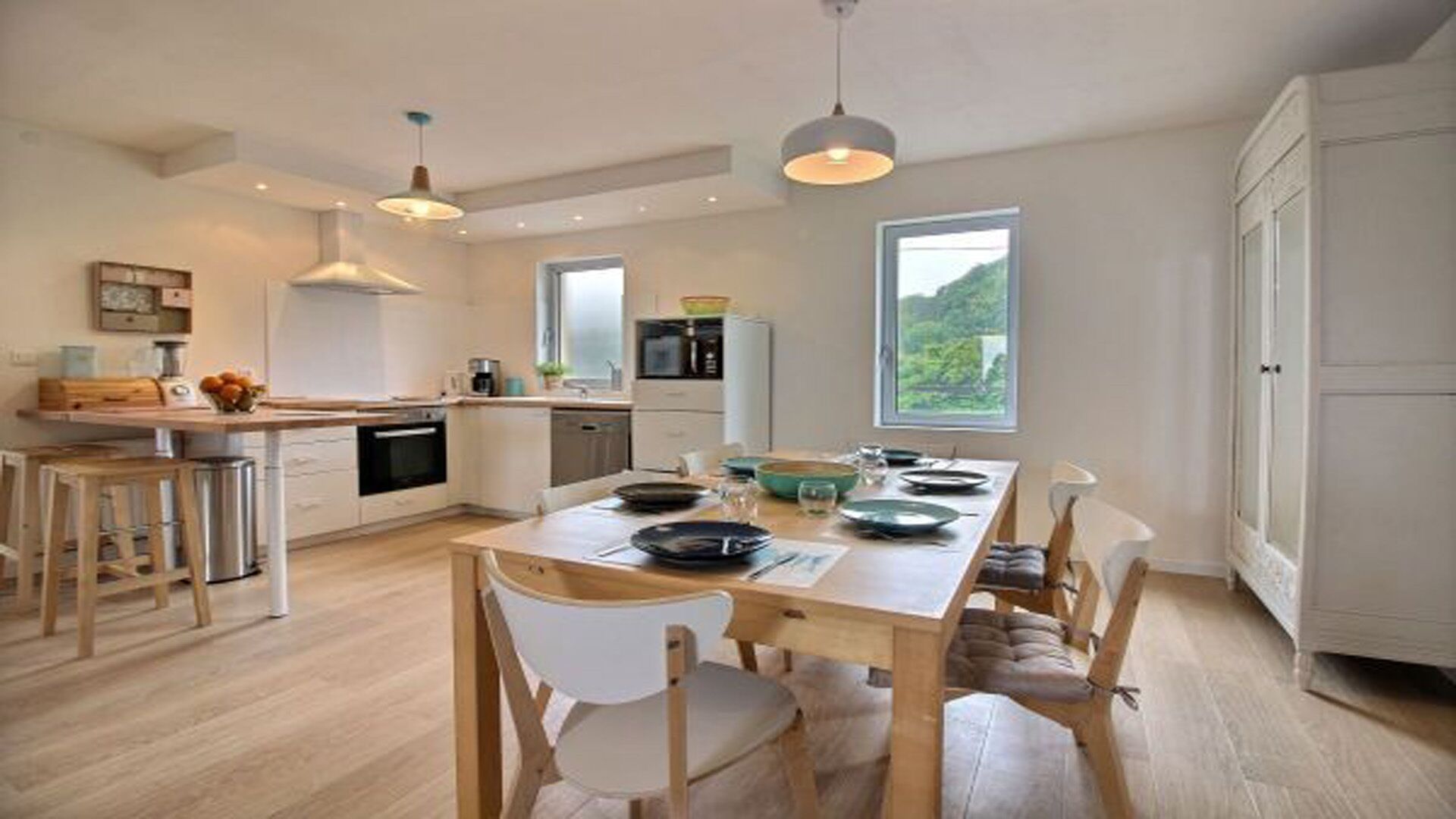 Exceptional duplex sea view direct access beach SPA