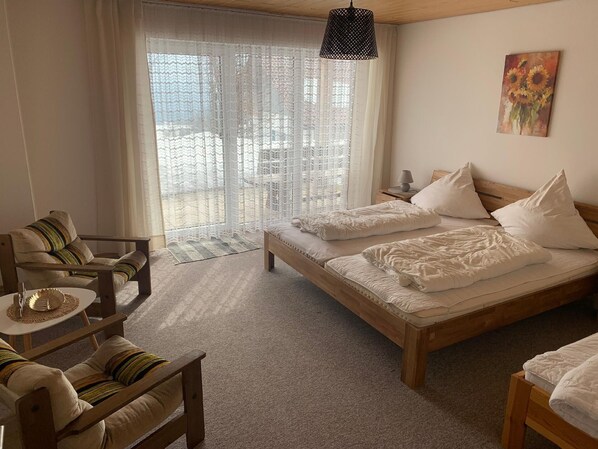 4 bedrooms, free internet - Apartment in Philippsreut with terrace, garden, barbecue (Philippsreut)