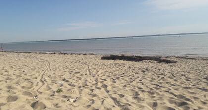 Mobil home tout confort sur jardinet privé 140m2 (camping trÚs calme)