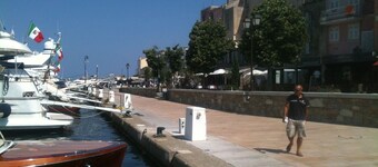 Apartment 80 m², 2 bedrooms, 5/7 pers, garden 900 m², swimming pool