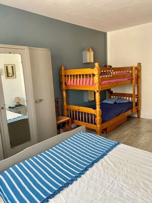 1 bedroom, travel crib, free WiFi