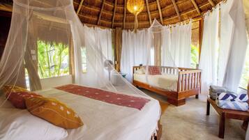 4 bedrooms, in-room safe, iron/ironing board, free WiFi