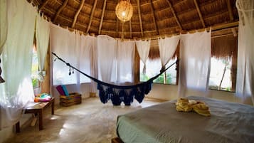 4 bedrooms, in-room safe, iron/ironing board, free WiFi