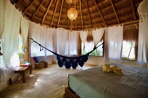 4 Schlafzimmer, Zimmersafe, Bügeleisen/Bügelbrett, kostenloses WLAN