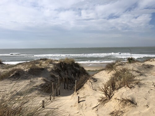 Pretty Wooden Chalet - 3 min walk from the ocean 