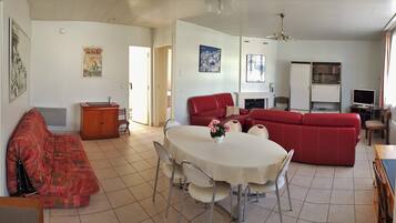 Télévision, cheminée