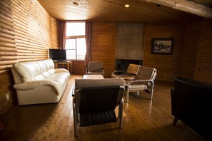 Living area - Nomad Hakuba (Hakuba)