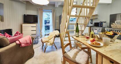 Kaunis parvi - pyöreä sänky viinitarhan sydämessä (LA MAISONNETTE)