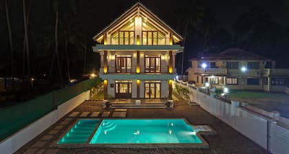 Bali Style Self Catered Villas, Spacious 10BHK with Private Swimming Pool