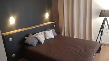 3 chambres, bureau, fer et planche à repasser, Wi-Fi gratuit