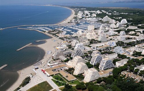  Beautiful modern villa any comfort with swimming pool, beach and river nearby