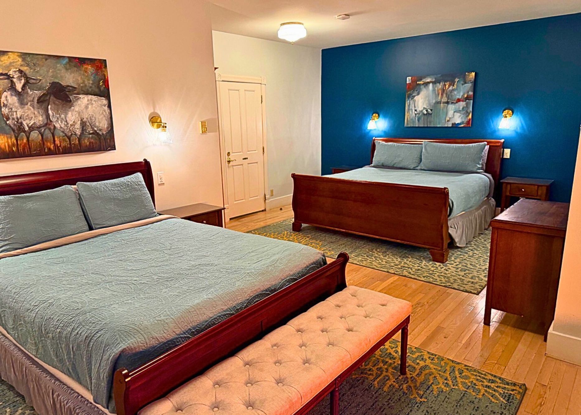 1 habitación, tabla de planchar con plancha, wifi gratis y ropa de cama 