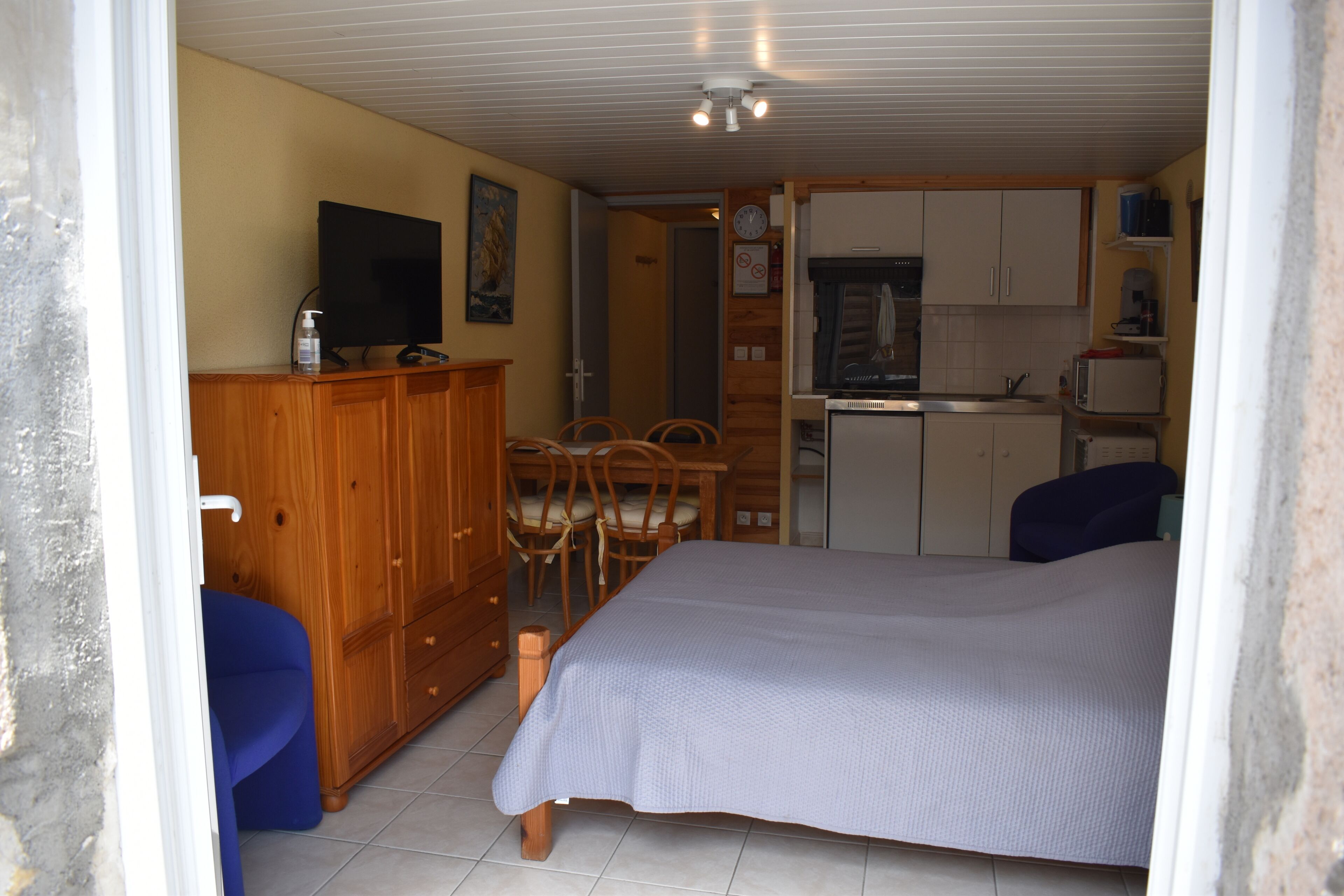 Independent studio ..