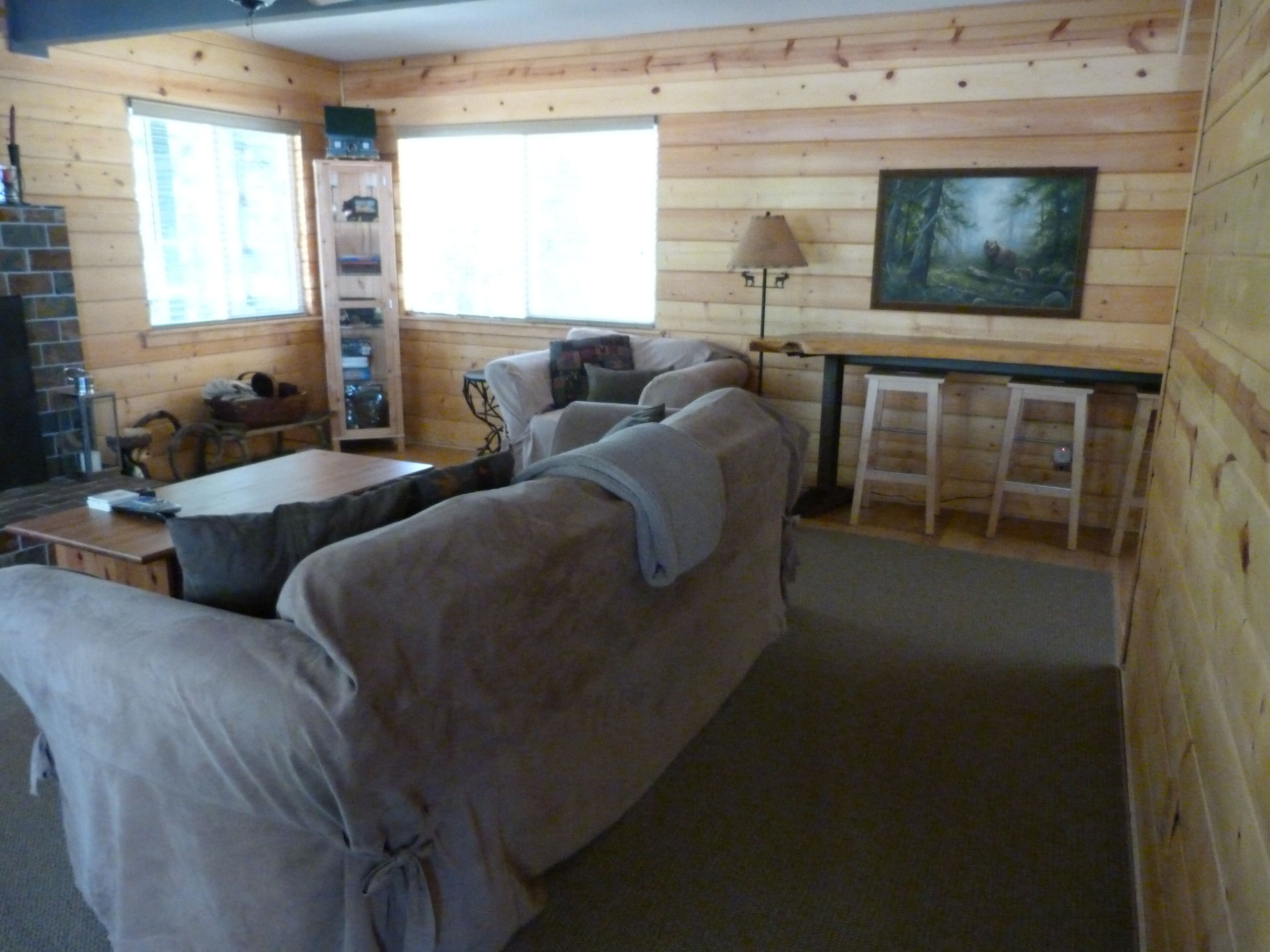 GET READY FOR SNOW! 5 ski resorts within 8 miles-- Play- Relax-private sled hill